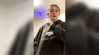 laylay803300 Camgirl Porn Video [Chaturbate] - max, bigdildo, handjob, eyeglasses