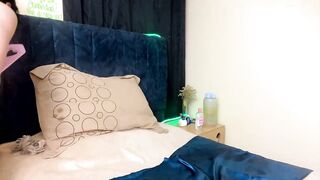 lia_queen610 Camgirl Porn Video [Chaturbate] - natural, bush, hairypussy, hairyarmpits, pregnant