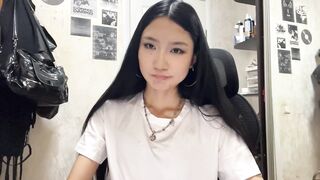 Watch clemenciakempa Camgirl Porn Video [Chaturbate] - new, shy, 18, asian, teen