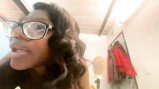 Watch mochalala22 Camgirl Porn Video [Chaturbate] - fuckmachine, handjob, niceass, longhair