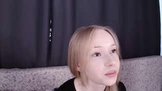 lovvielov Camgirl Porn Video [Chaturbate] - feet, new, 18, blonde, teen