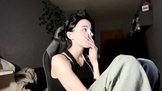 elinorashfield Camgirl Porn Video [Chaturbate] - new, shy, 18, skinny, teen