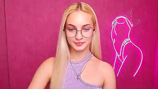 Kissismimy Porn Fresh Videos [MyFreeCams] - c2c, role play, crazy, lips, funny