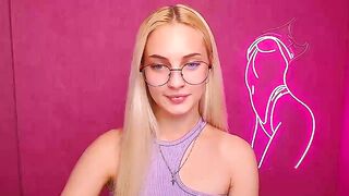 Kissismimy Porn Fresh Videos [MyFreeCams] - c2c, role play, crazy, lips, funny