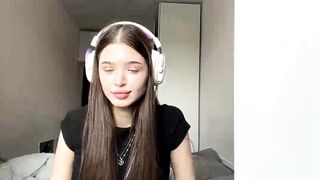 hannabuziak Camgirl Porn Video [Chaturbate] - new, shy, 18, brunette, cute