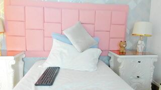 Watch crazy_girl___ Camgirl Porn Video [Chaturbate] - daddysgirl, smalltits, 18, skinny, cute