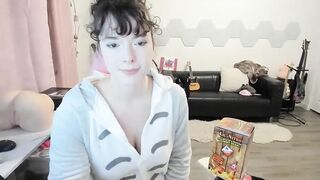 Watch tiggerrosey Porn Hot Videos [Chaturbate] - cleavage, curlyhair, brunette, bigboobs, little