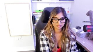 Missrinaroxx Porn Video Record: energetic, girl next door, Sweet, real, long hair