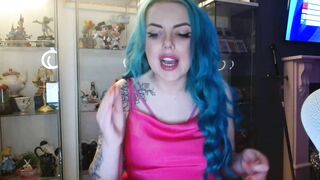 BBlue_bird Porn Video Record: Conversationalist, Tattooed, Big boobs, Natural tits, Cute