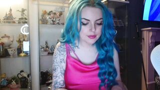 BBlue_bird Porn Video Record: Conversationalist, Tattooed, Big boobs, Natural tits, Cute