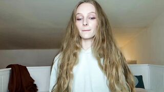 Kinkywander Porn Video Record: feet, horny, flirty, small tits, long hair