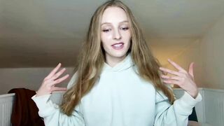 Kinkywander Porn Video Record: feet, horny, flirty, small tits, long hair