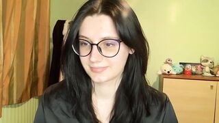 Mavvka Porn Video Record: blackhair, green eyes, telegram, skype, pettite