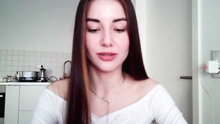 Mermaid___ Porn Video Record: smile, smart, talkative, natural, brown eyes