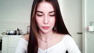 Mermaid___ Porn Video Record: smile, smart, talkative, natural, brown eyes