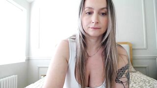 Boob_Jiggler Porn Video Record: beautiful eyes, blond, innocent, tease, pregnant