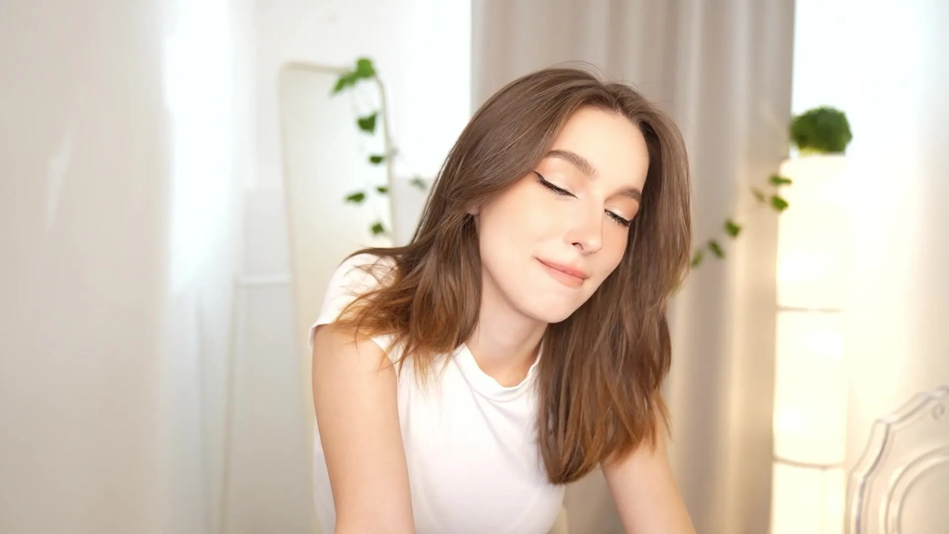 Silent_chill Webcam Porn Video [Chaturbate] - tease, young, 18, skinny, teen