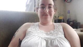 Watch uninspiired New Porn Video [Chaturbate] - bigass, bbw, mouth, tip, nails