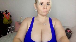 Kurvy_Khloe Porn Videos - Petite, Fun, Good Smile, Curvy, Cheeky