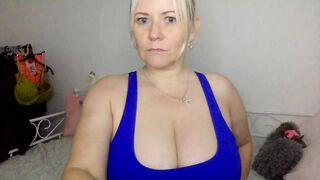 Kurvy_Khloe Porn Videos - Petite, Fun, Good Smile, Curvy, Cheeky