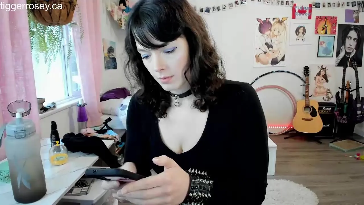 Tiggerrosey Webcam Porn Video [Chaturbate] - brunette, socks, chill, boobs