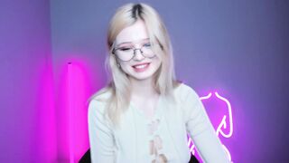 grace_smit Hot Porn Video [Chaturbate] - shy, young, 18, blonde, cute