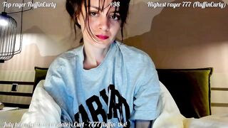 FluffinRayRay Porn Videos - weird, big blind eyes, book worm, fun sized, writer