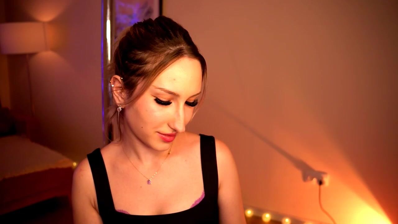 Natalialeoe Porn Videos - foot fetish, innocent, oil show, dirty talking,  striptease