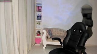 Watch EmilySunder_ Webcam Porn Video [Stripchat] - striptease, teens, white, colombian-petite, fingering-white