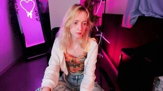 Watch BeeElle Webcam Porn Video [Stripchat] - tattoos-white, emo, upskirt, piercings-young, white-young