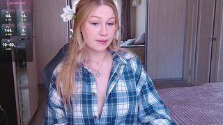 _wild_b_e_r_r_y_ New Porn Video [Stripchat] - blondes, gagging, hd, interactive-toys, athletic-white