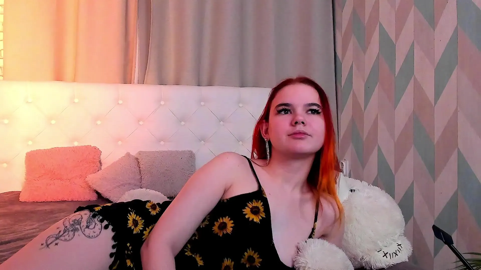 Watch Juliaxsweet Webcam Porn Video [Stripchat] - best, small-audience,  student, flashing, redheads-teens