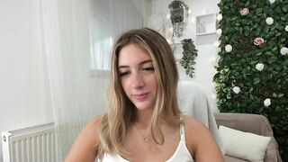 Tina_Nappi18 Porn Videos - sweet, nice lips, sexy, lovely, freindly