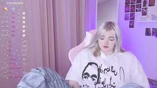 Watch Emma_Leen HD Porn Video [Stripchat] - masturbation, romantic, small-audience, kissing, titty-fuck